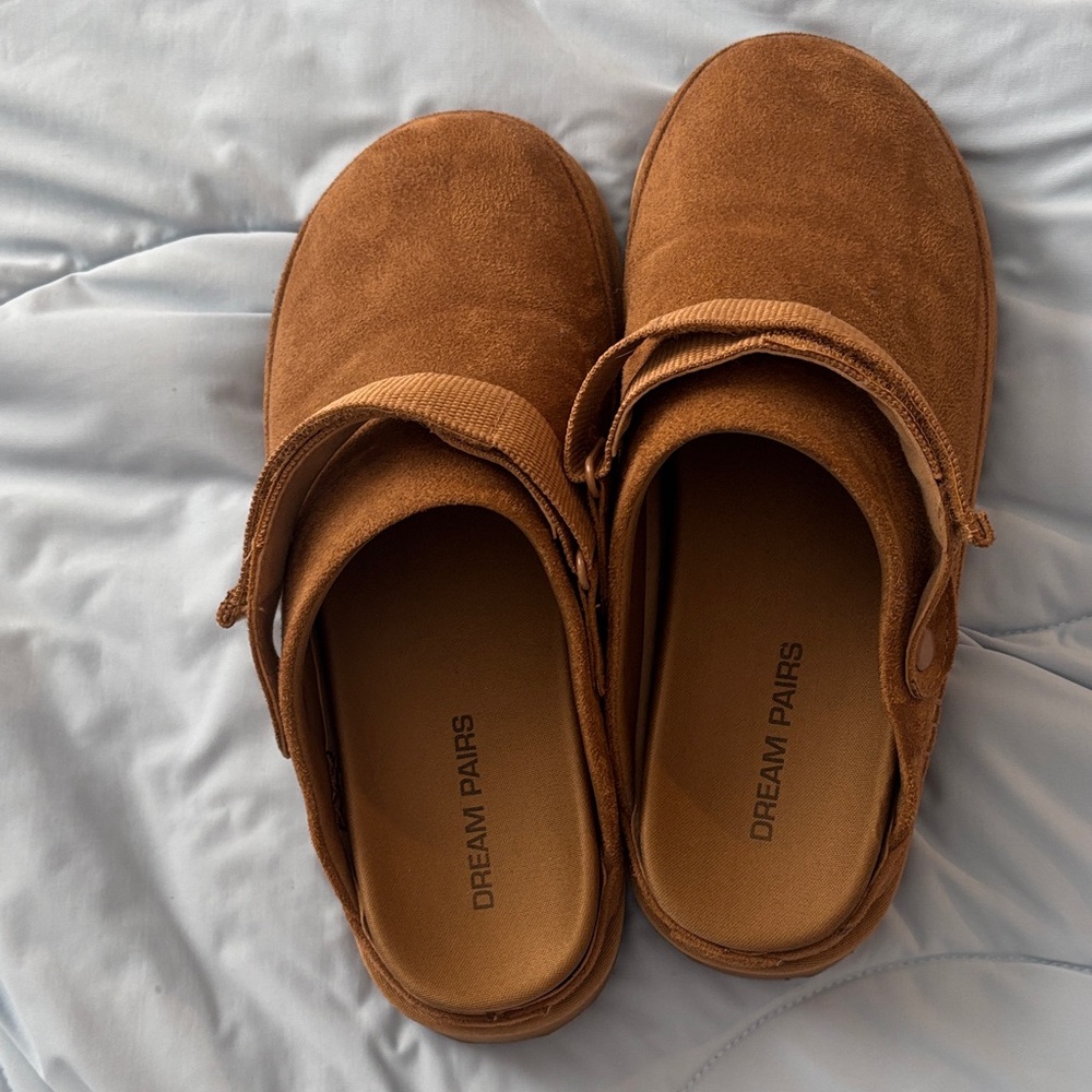 NEW Dream Pairs Chestnut Suede-Look Slip-On Clogs